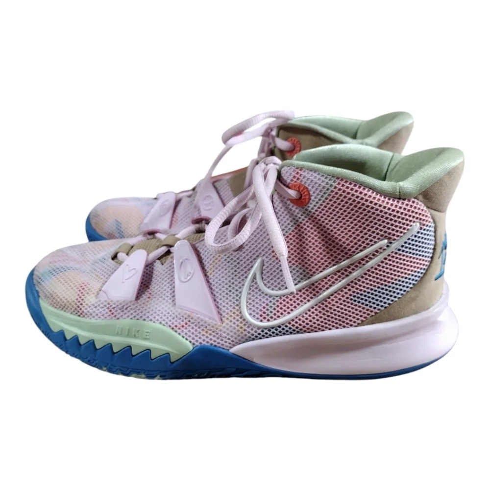 Nike Kyrie 7 1 World 1‎ People Regal Pink Basketball Shoes